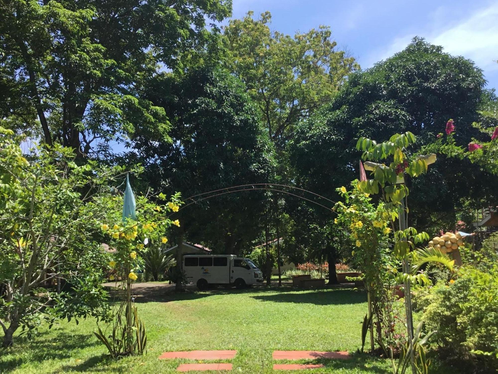 Camiguin Lanzones Resort Mambajao Exterior foto